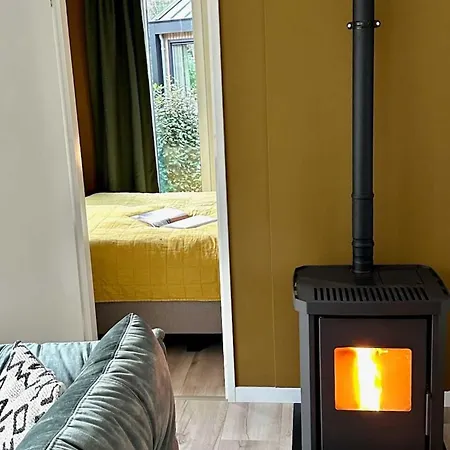 Holiday home Boshuis Buiten - Houten Huis In Veluwse Bos Met Haard & Buitenbad *