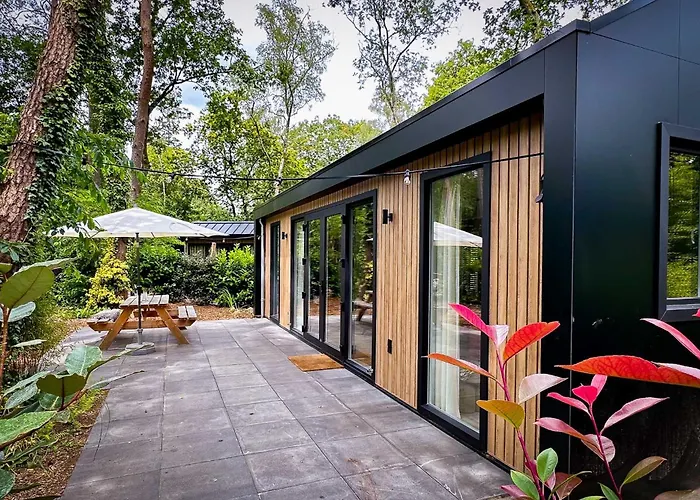 Summ - Luxe Tiny Boutique Veluwe * 넌스피트