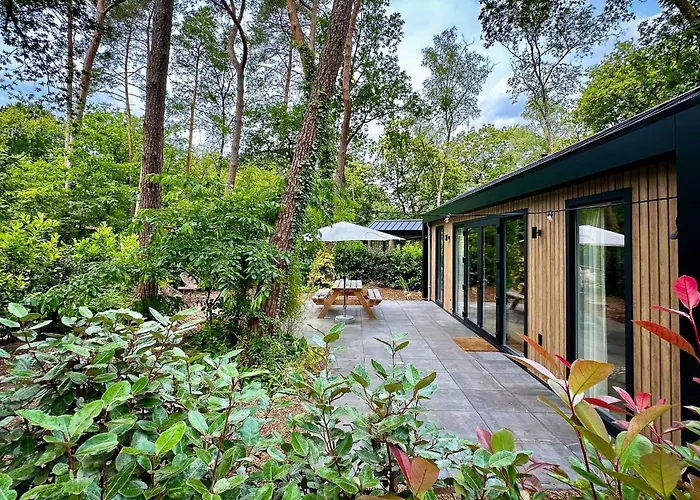 Summ - Luxe Tiny Boutique Veluwe * 넌스피트