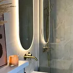 펜션 Summ - Luxe Tiny Boutique Veluwe 넌스피트